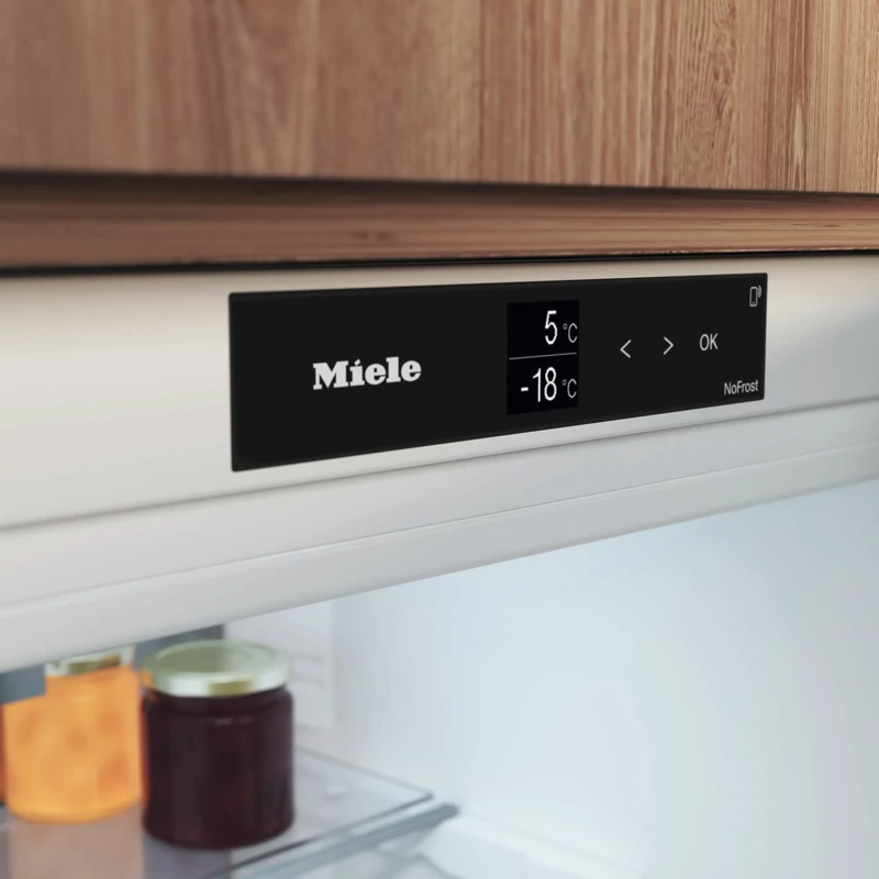 Miele KFN 7844 C  beépíthető kombinált hűtőszekrény